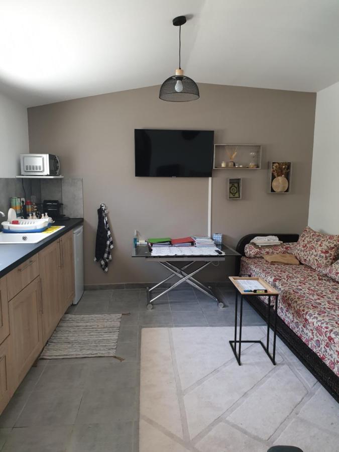 Adorable Romantique Maison D'Hote, Piscine, Wifi 4G, Proche Beziers Cers 外观 照片